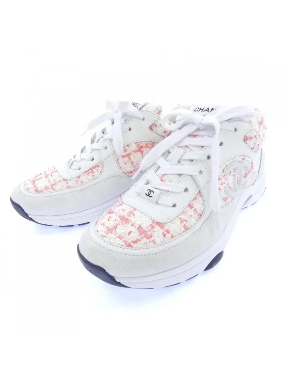 Chanel Sneakers Beige - Picture 3 of 6